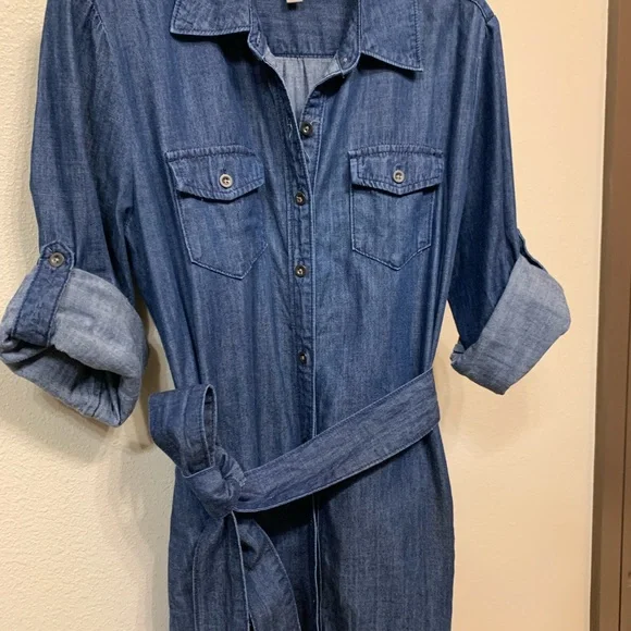 It has pockets! Denim BR shirt dress - Picture 2 of 8